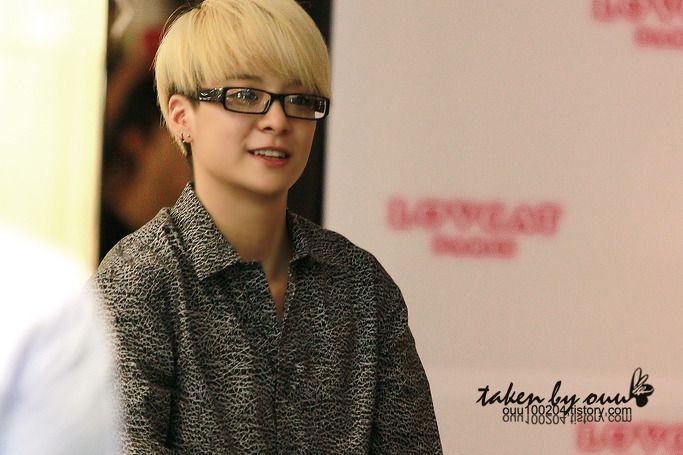  photo VHo8A8l_zpsa099dffa.jpg