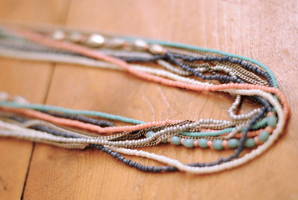 photo ACCESSORIZESALEBUYS1.jpg
