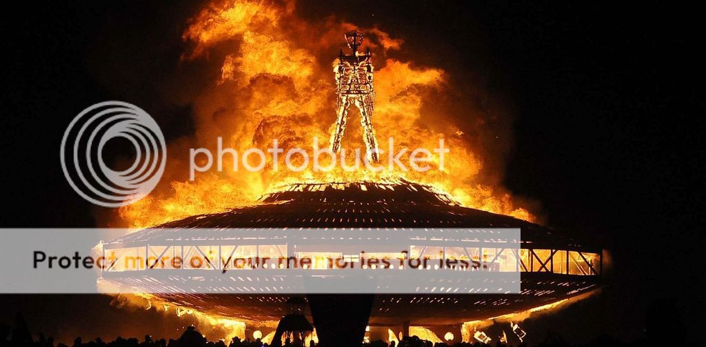  photo Burning_Man_Swar_33x16_1600_zpshjiw8aby.jpg